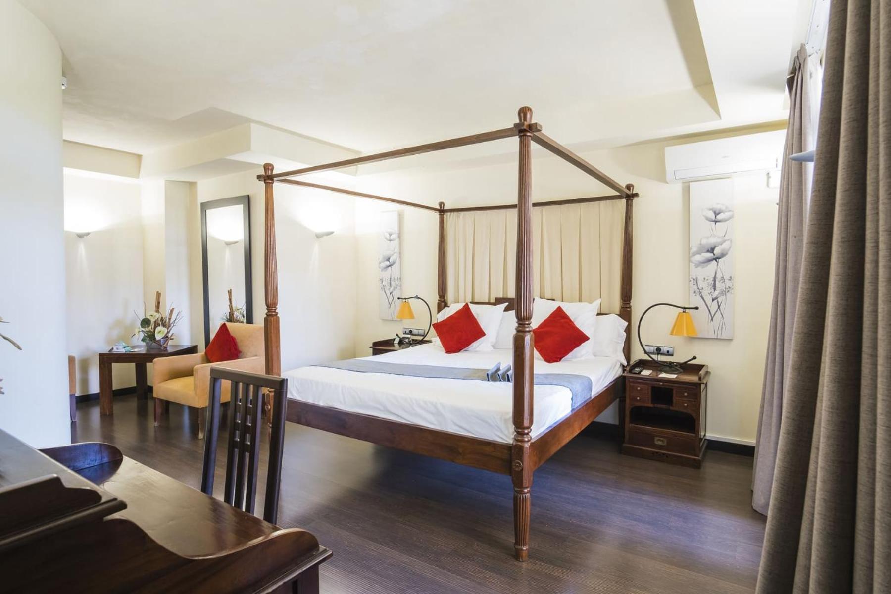 Hotel Alda Castillo De Олите Экстерьер фото