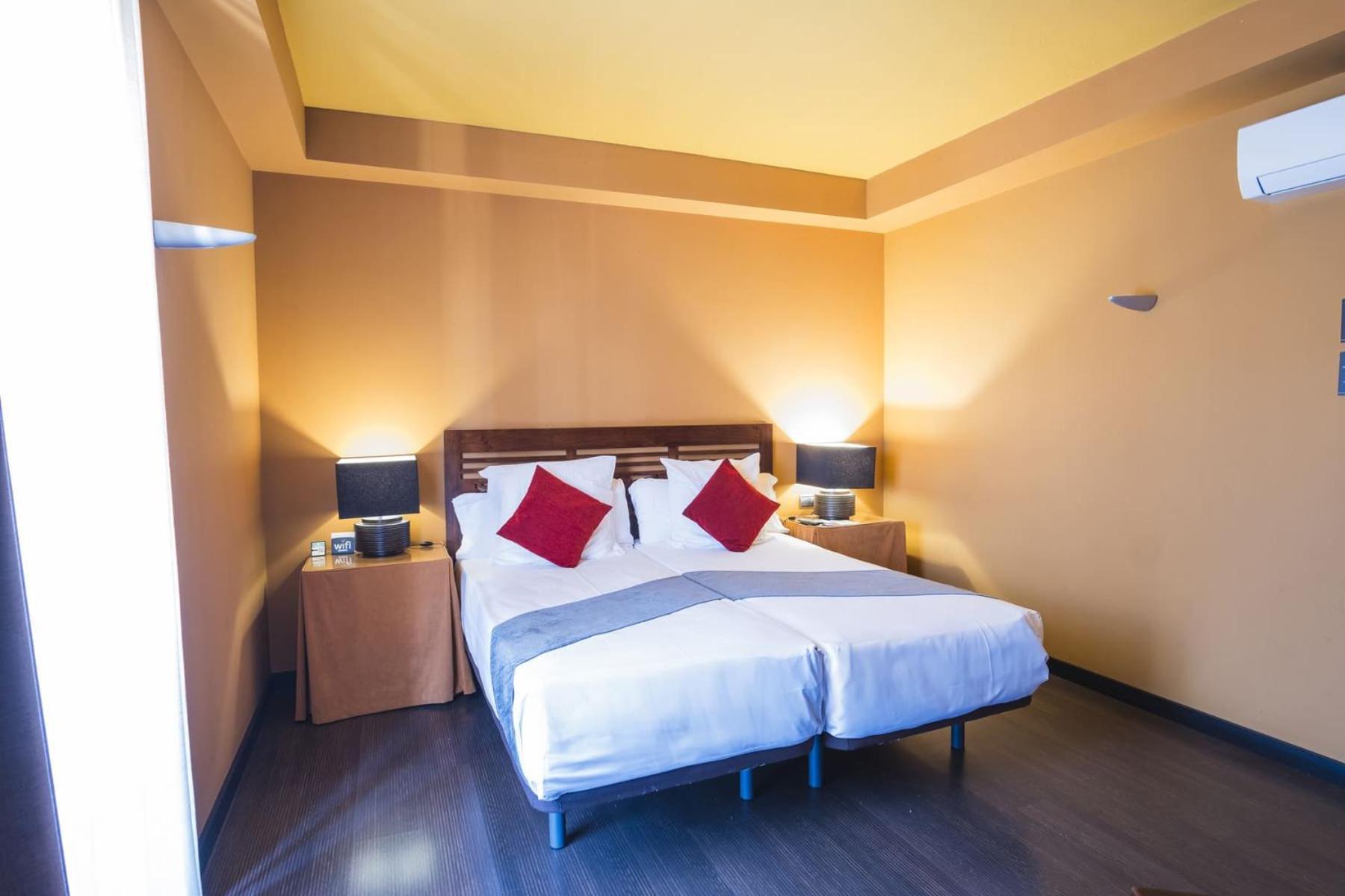 Hotel Alda Castillo De Олите Экстерьер фото